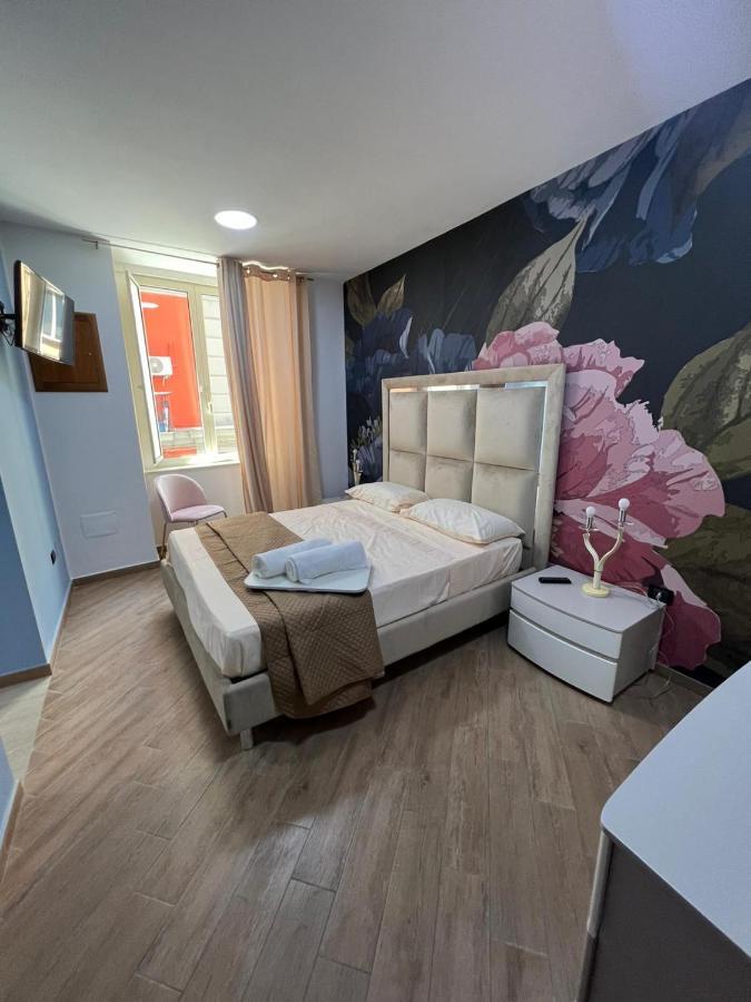 In Piazzetta Bed & Breakfast Napoli Eksteriør bilde