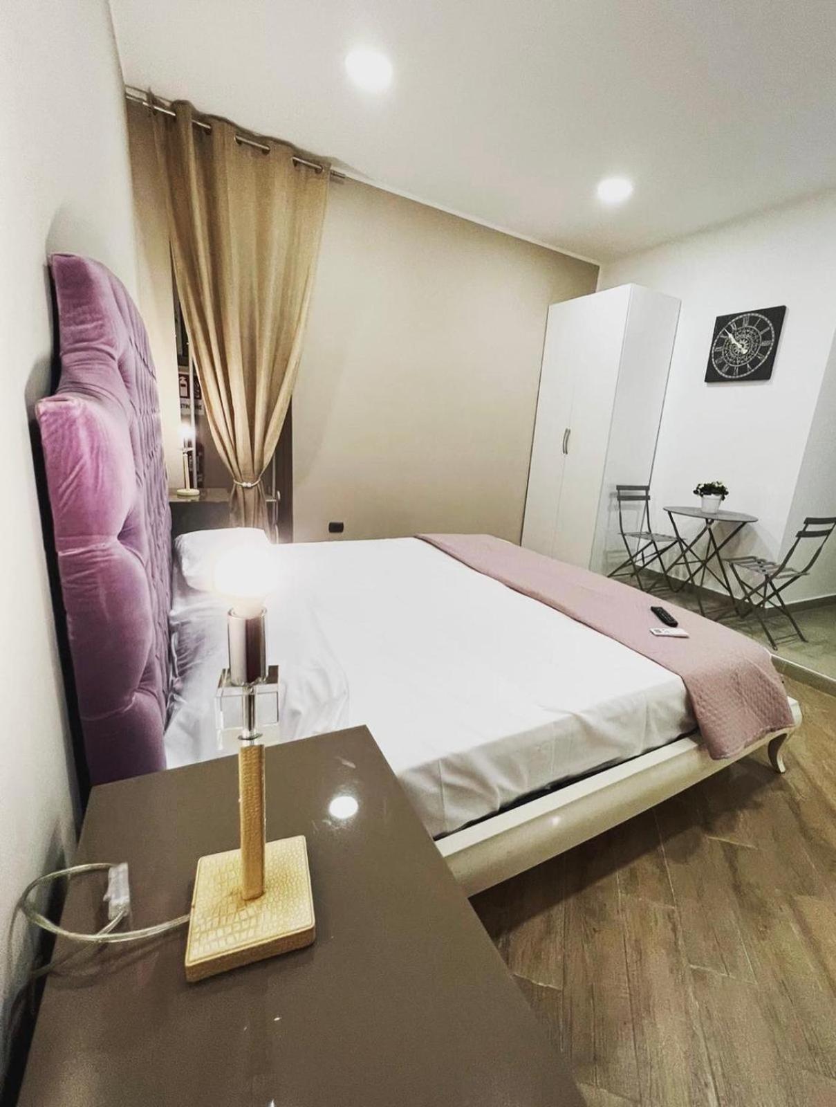 In Piazzetta Bed & Breakfast Napoli Eksteriør bilde